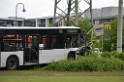 Schwerer Bus Unfall Koeln Porz Gremberghoven Neuenhofstr P166